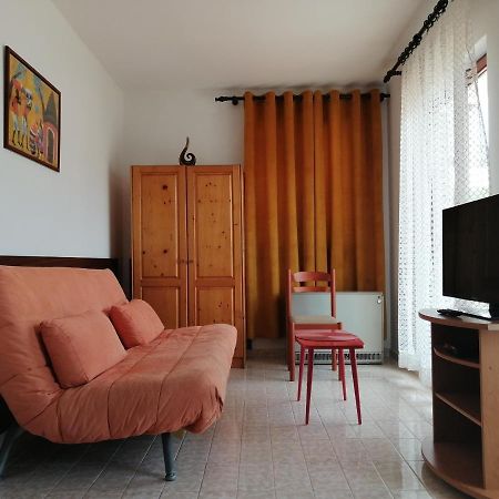 Lovely Apartment With Big Terrace In 부드바 외부 사진