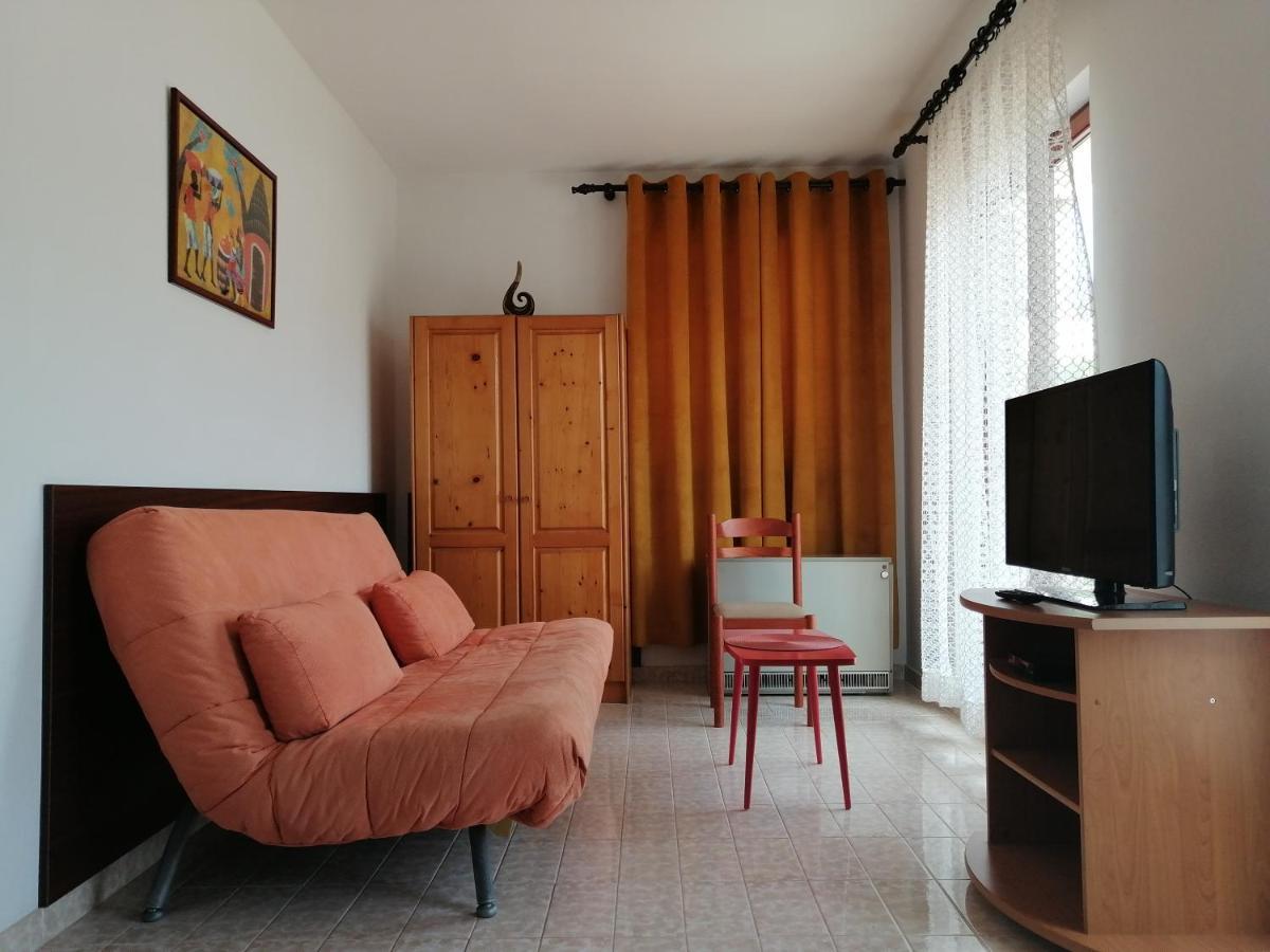 Lovely Apartment With Big Terrace In 부드바 외부 사진